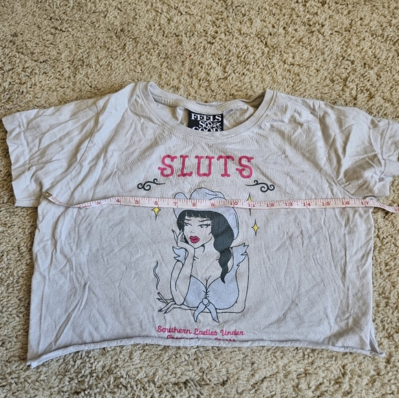 SLUTS Southern Ladies Under Tremendous Stress Feels So Good Women's Crop Top Tee - Picture 3 of 5